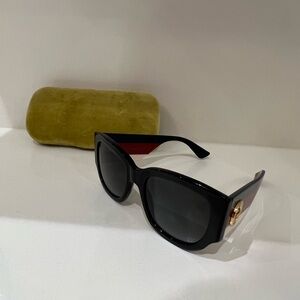 Stylish Black Sunglasses